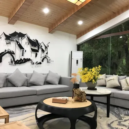 Yunjishan Hotspring Holiday Village