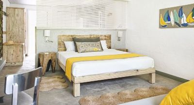 Couple Deluxe Beachfront Room Zilwa Attitude Photo