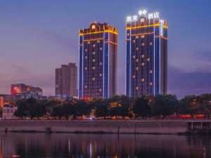 Shanhe Impression Hotel (Shangrao Jinlonggang Central Plaza)