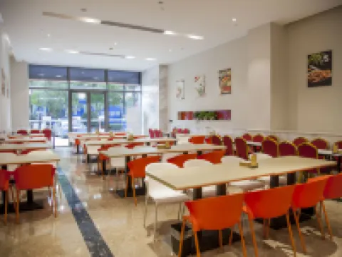 Rayfont Hotel & Apartment Chengdu Hotels in Chengdu