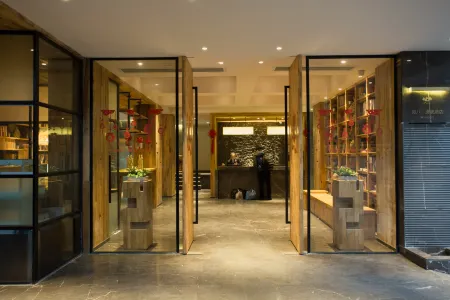 V8 Yiju Hotel (Guangzhou Railway Station)