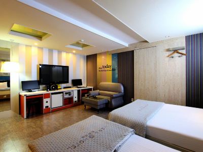 Hera Hotel