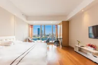 Haihua Island Hotel (Tianjin Binhai High-speed Railway Station)