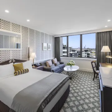 View Brisbane Hotels near Clayfield
