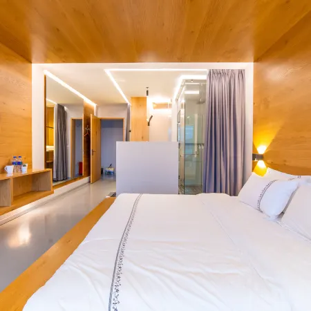 Erhai Zhijing Garden Seaview Hotel