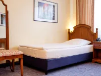 هوتل كونيجسهوف آم فانكتروم كمفرت Hotels near اوستشتات