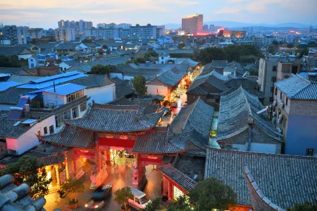 Lin'an Story Inn (Jianshui Ancient City Zhujia Garden Branch) Отели рядом с достопримечательностью «Chaoyang Tower»