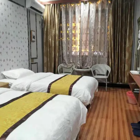 Chongyi Dingzhen Hotel