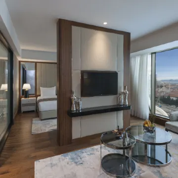 Elite World Grand Istanbul Küçükyalı Отели рядом с достопримечательностью «Малтепе»