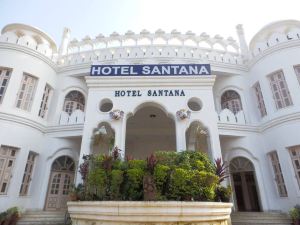 Hotel Santana