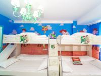 上海骑士王国酒店 - 玩具总动员家庭四床滑滑梯房