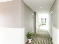 Holiday Inn Tuwo (Traditional Chinese Medicine Hospital at Leping Baida Plaza) Hotels in Leping