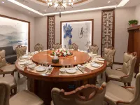 Chengde Huaguan Holiday Hotel (Puning Temple Branch)