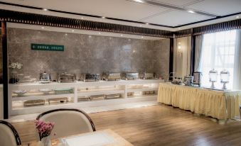 Jinxuan Select Hotel (Xiaogan East Railway Station Yintai City Branch)