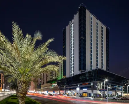 Novel Hotel City Center Отели в г. Абу-Даби