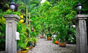 La Reserve Hotel - Housity