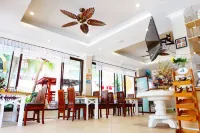 Aiyaree Place Hotel - breakfast
