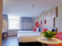 Ibisホテル(嘉峪関鉄道駅) 嘉峪関のホテル