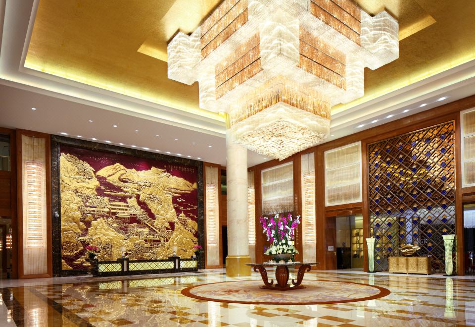 2. 완다 렐름 타이..