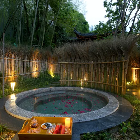 Qingmei Xueshe Shilily Hot Spring Hotel