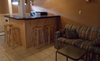 Two Rivers Inn West - Housity
