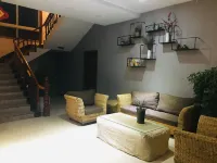 Sanqing Renjia Guesthotel