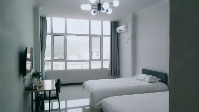 Feixian Yicheng Express Hotel Hotels near Inzone Tianmeng Tourist Area