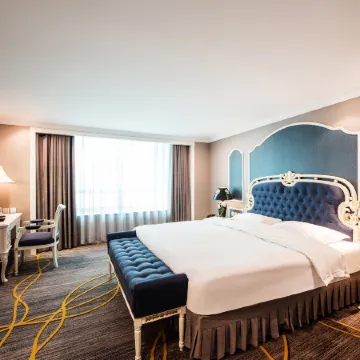 Tianjin Golden Crown Hotel