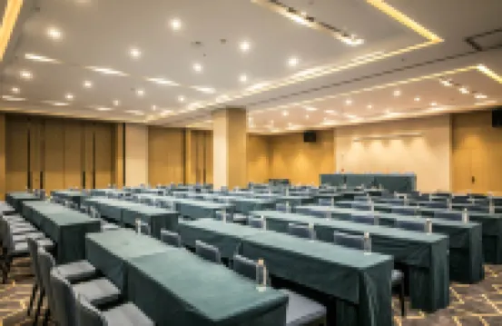 Mid-Level Hotel