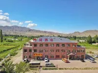 Hongsheng Hotel (Colorful Danxia Hotel)