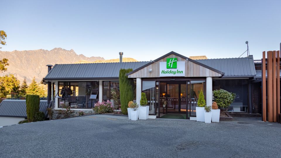 Holiday Inn QUEENSTOWN FRANKTON ROAD by IHG