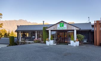 Holiday Inn Queenstown Frankton Road, an IHG Hotel