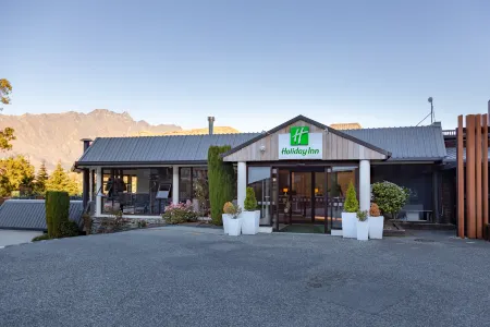 Holiday Inn Queenstown Frankton Road Отели рядом с достопримечательностью «The Helicopter Line, Queenstown»