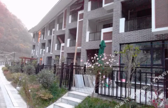 安康京民宿（寧陝户菜路店）