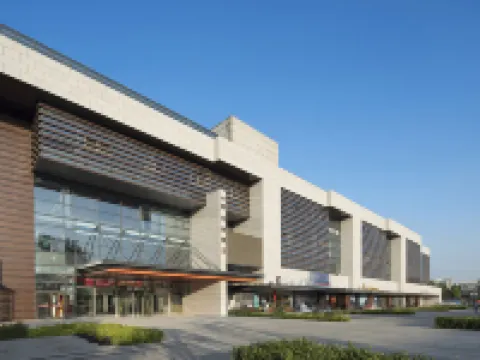 Vienna Hotel (Daming Lake, Quancheng Road, Jinan) Hotels near Shengyang Temple