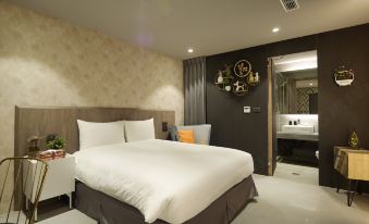 Fengjia K Hotel