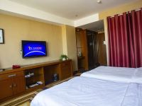 星程酒店(喀什东湖公园店) - 高级双床房