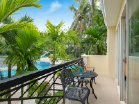 Palm Beach Resort & Spa Hotels in Sanya