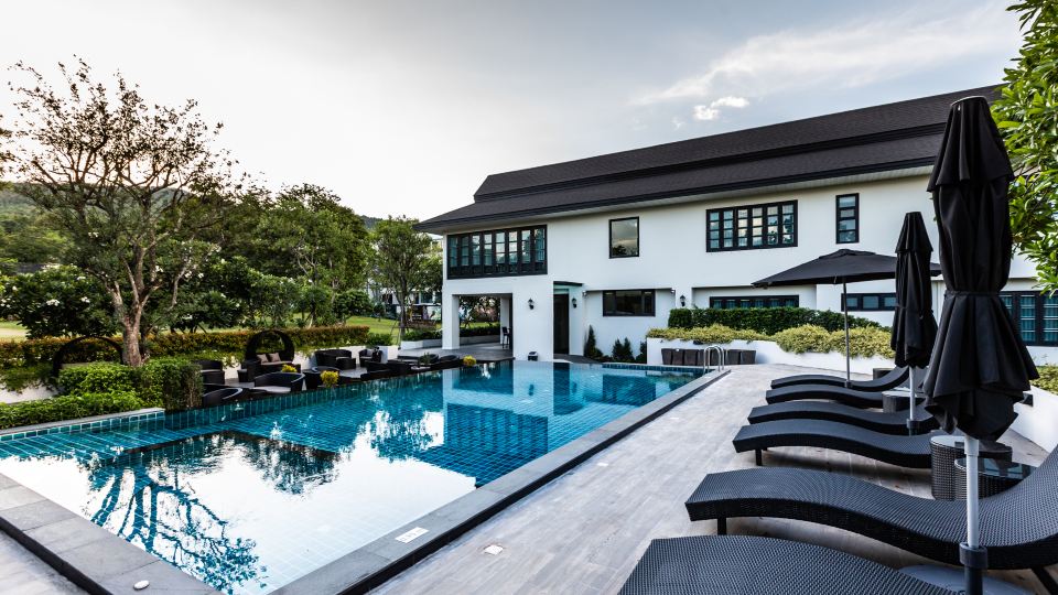 Merchant Villa