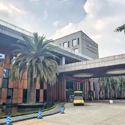 成都川投國際酒店（海濱城店） 鄰近九江北的酒店