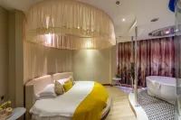 Taoyuan Manju Hotel （Yinzhou Wanda Plaza）