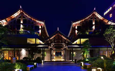 Biaocan Yuelai Hotel Отели в г. Цюйцзин