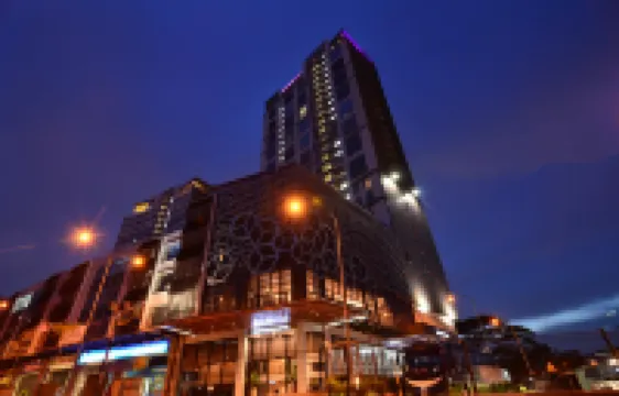 Mercure Selangor Selayang Hotels near Lord Murugan Statue
