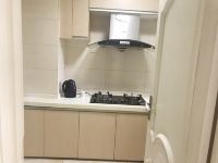 红旗酒店式公寓(长春工农大路店) - 温馨大床房