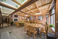 Jinqiu Huashang Guesthouse （Mutianyu Great Wall）