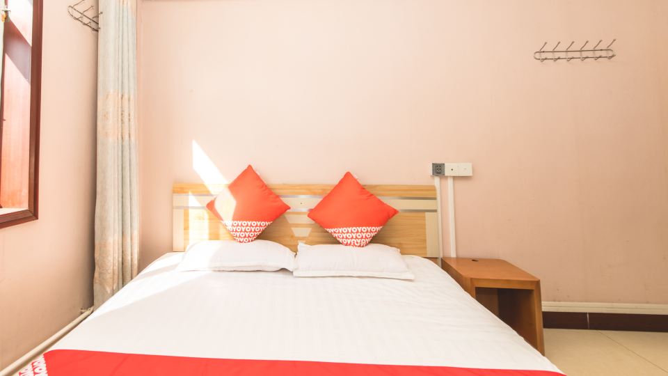 OYO Jiaozhou Huabinlou Hotel