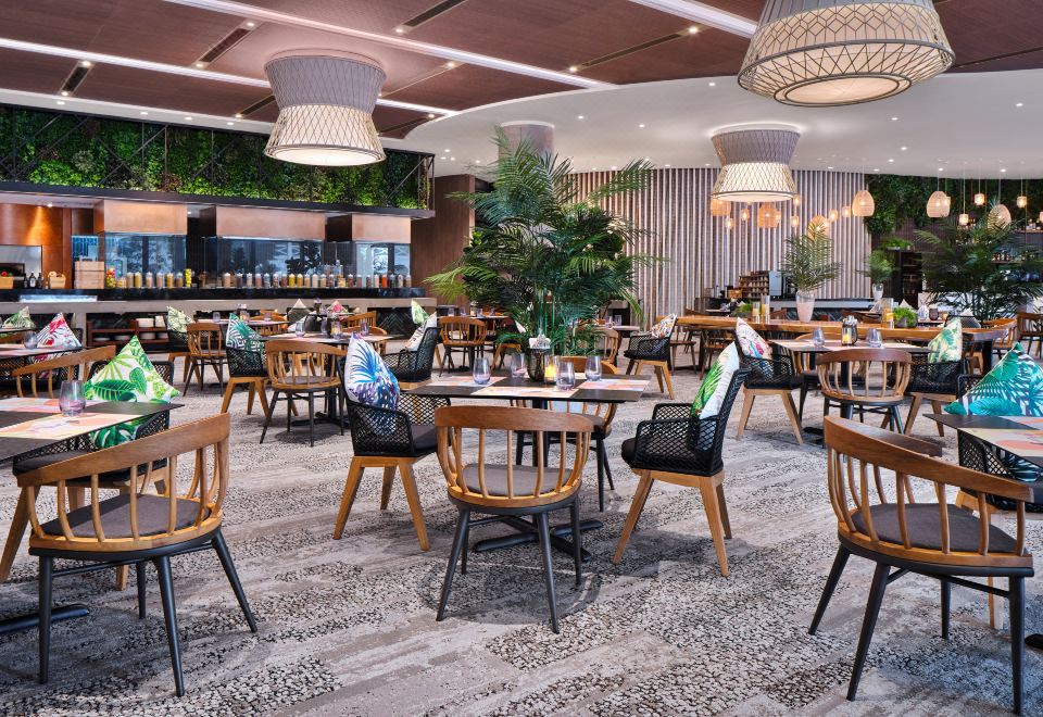 빌리지 호텔 센토사의 모던한 건물 외관