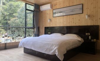 Qianshanyuan Jiaju Hotel