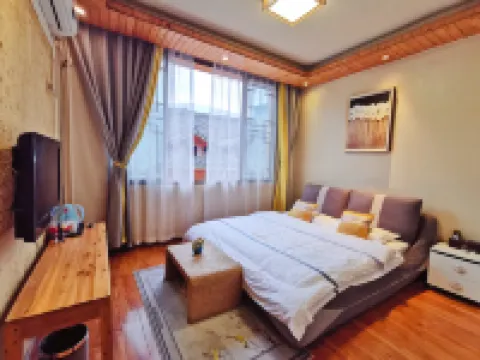 般若·蓮客棧（峨眉山旅遊客運中心店）