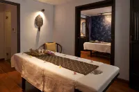 Ancient Hue Garden Houses - spa